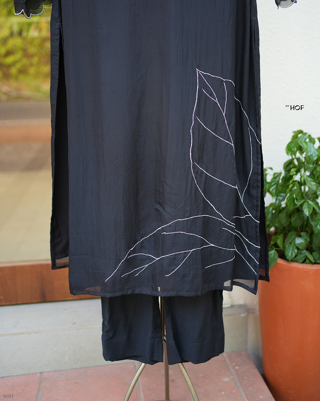 MY HOF Black Suit Set With Leaf Embroidery In Organza