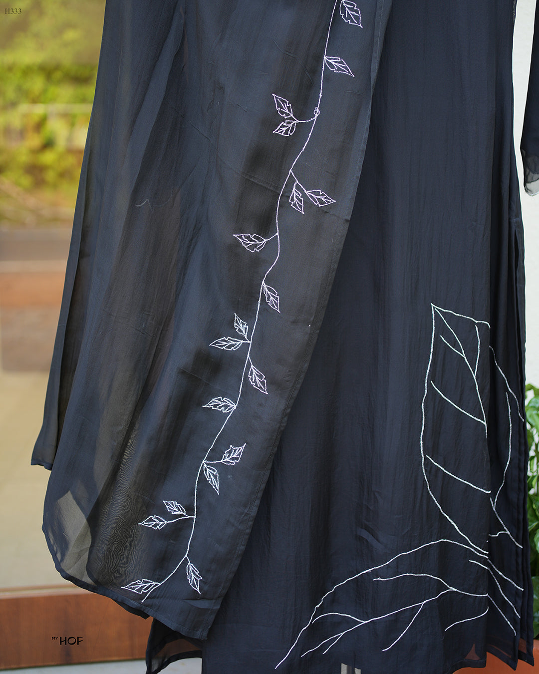 MY HOF Black Suit Set With Leaf Embroidery In Organza