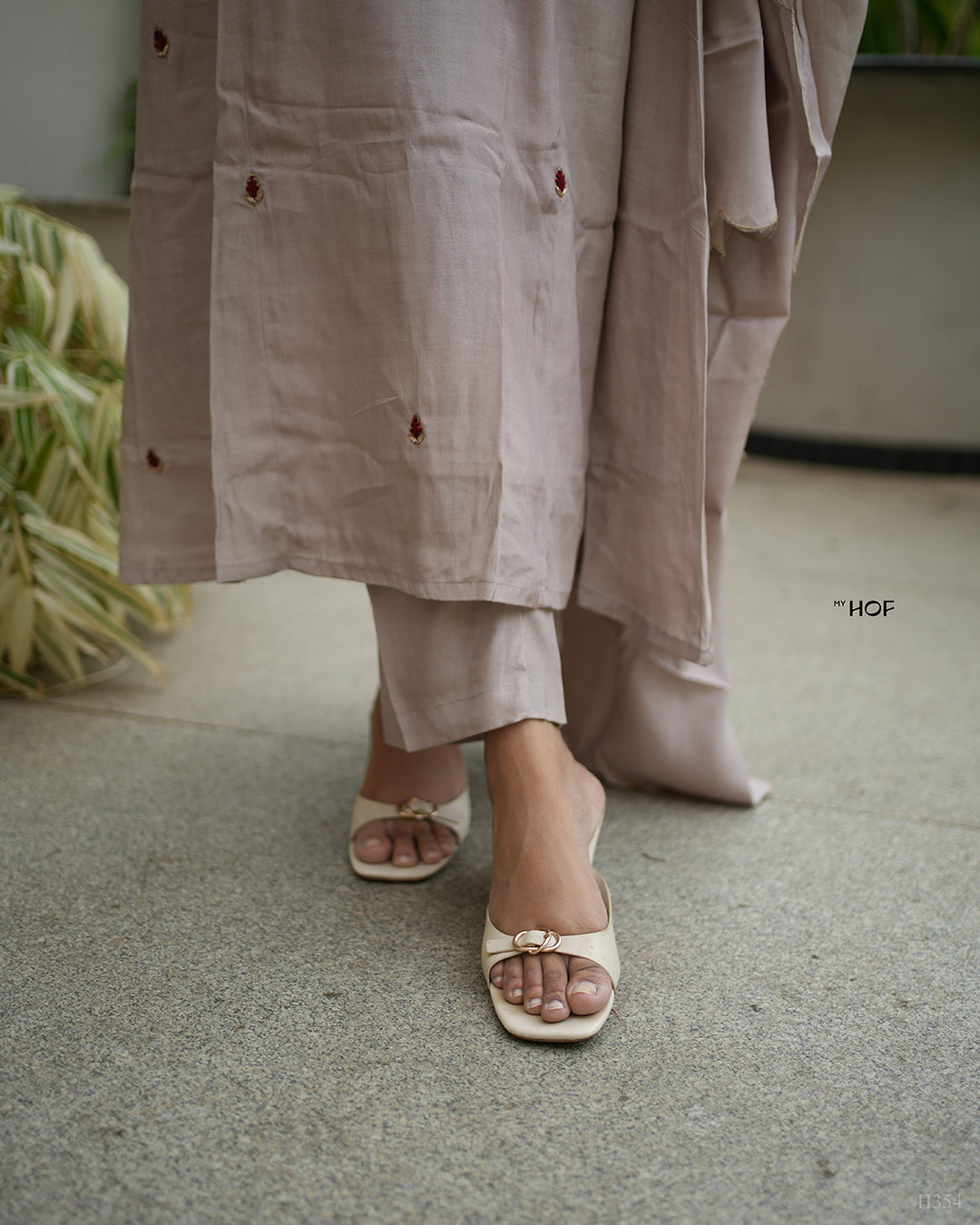 MY HOF Onion Pink Suit Set With Floral Hand Embroidery In Muslin