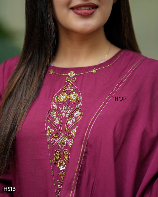 MY HOF Berry pink Suit Set With Hand Embroidery In Muslin