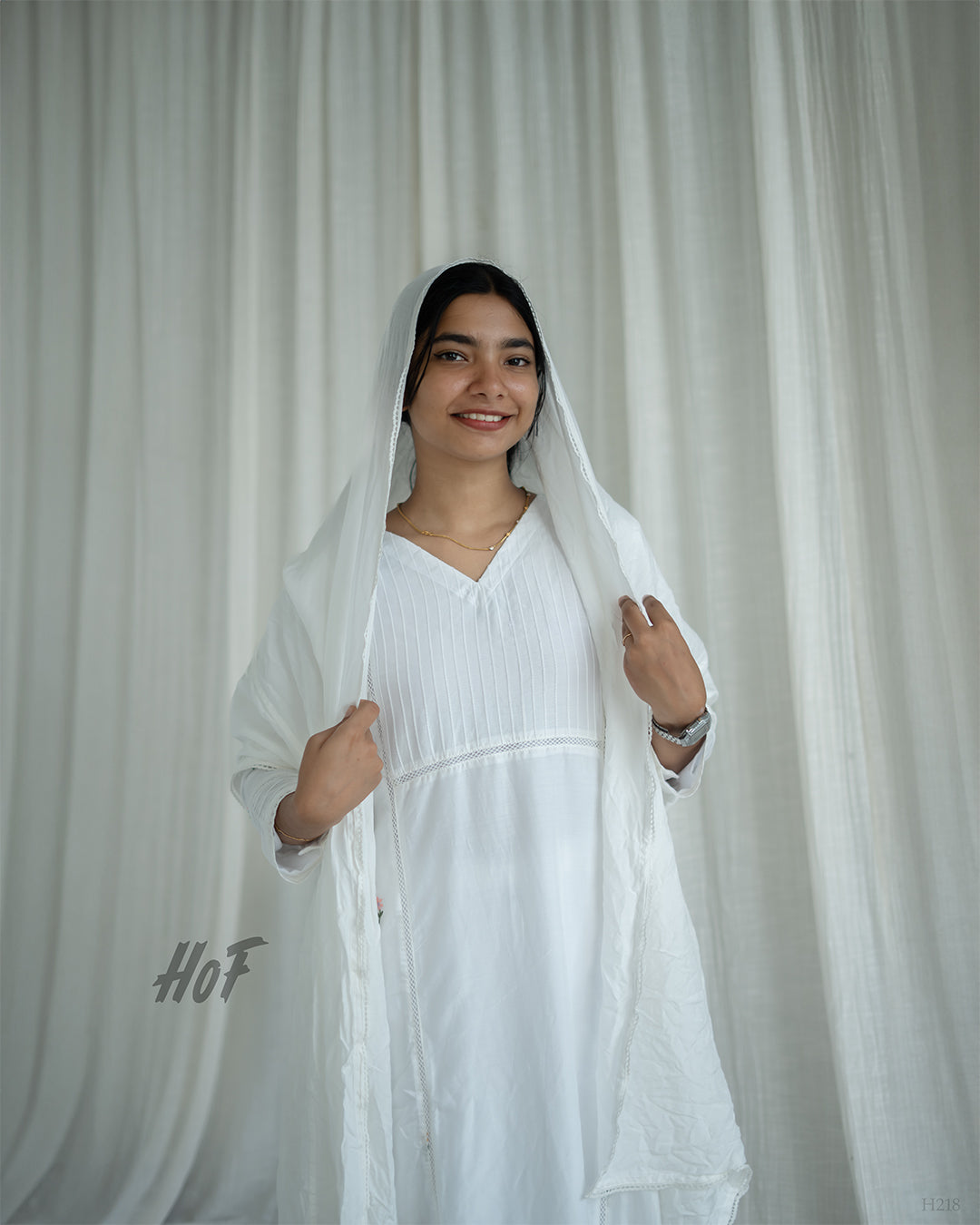 MyHof White Floral Embroidery Suit Set In Muslin