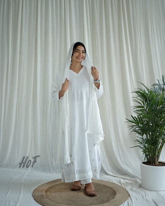 MyHof White Floral Embroidery Suit Set In Muslin