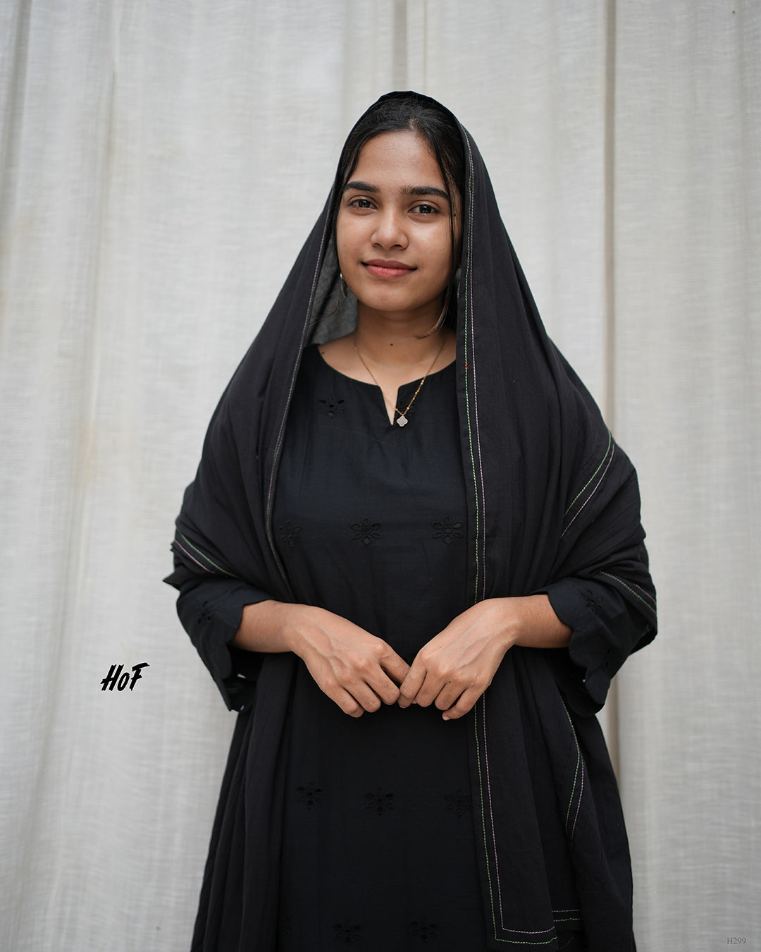 MyHof Black Suit Set With Floral Embroidery In Cotton Hakoba