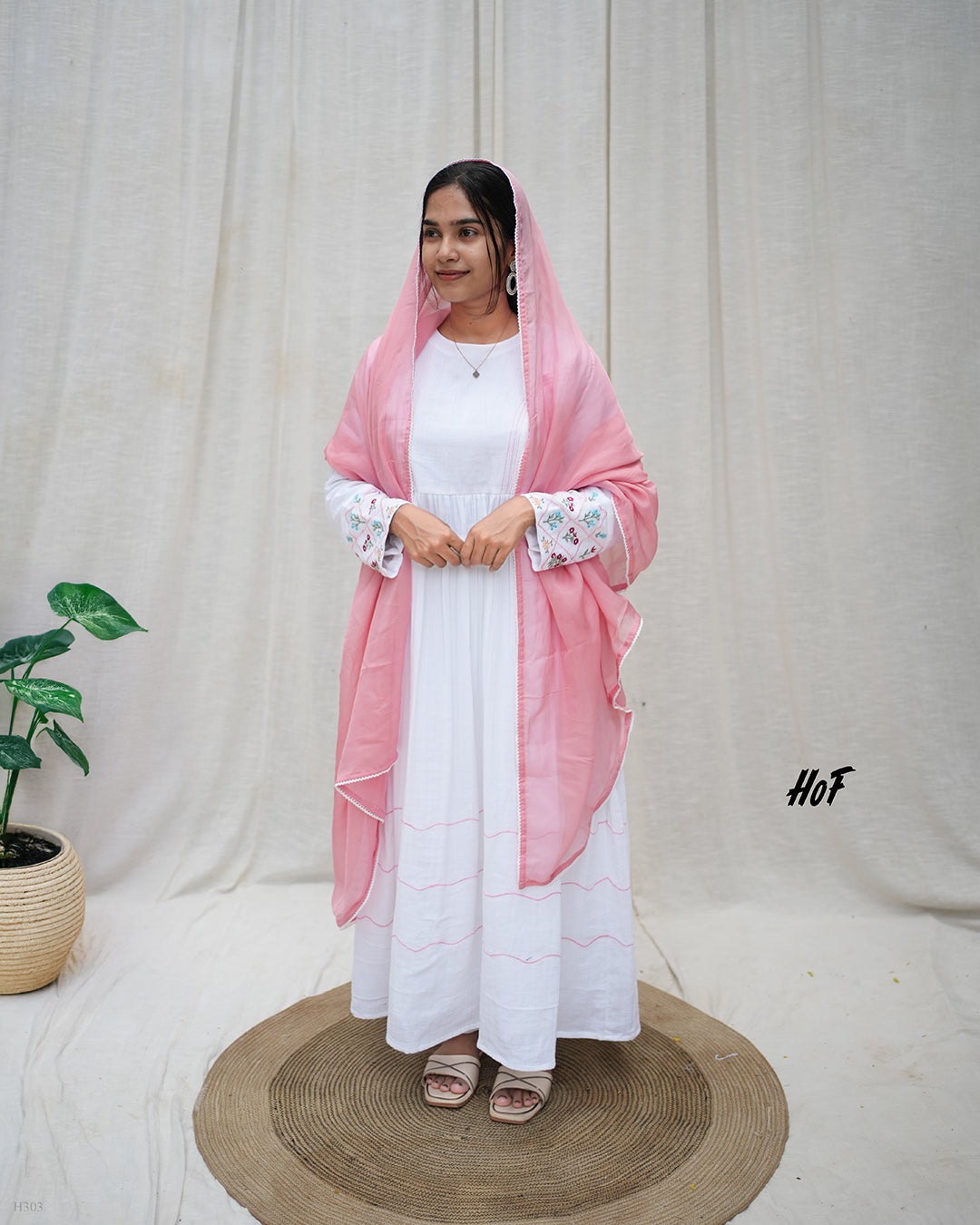 MY HOF White Suit Set With Multi Color Floral Embroidery In Cotton