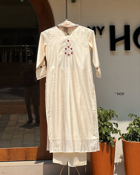 MY HOF Cream Suit Set With Floral Embroidery In Glass Chanderi