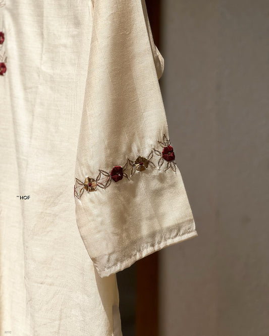 MY HOF Cream Suit Set With Floral Embroidery In Glass Chanderi