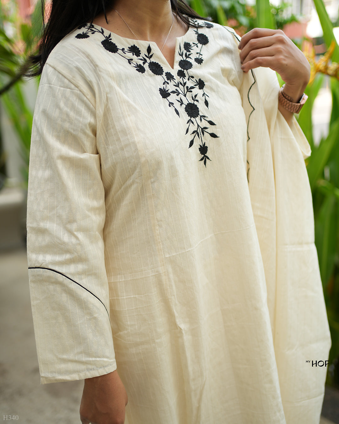 MY HOF Off White Suit Set With Black Floral Embroidery In Cotton