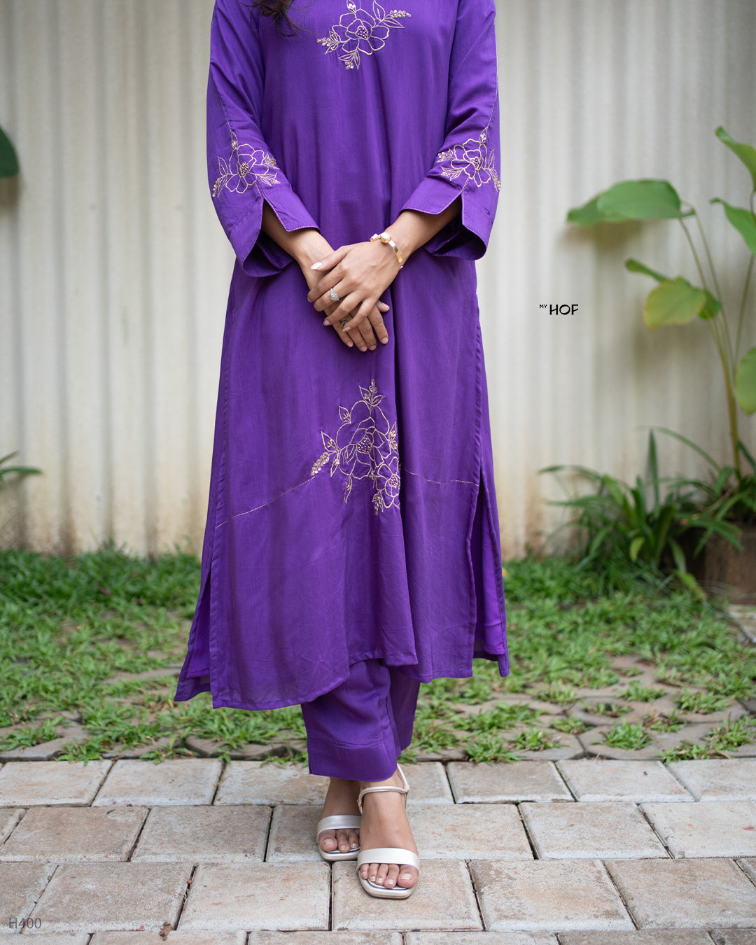 MY HOF Purple Suit Set With Zari Floral Embroidery In Mulsin