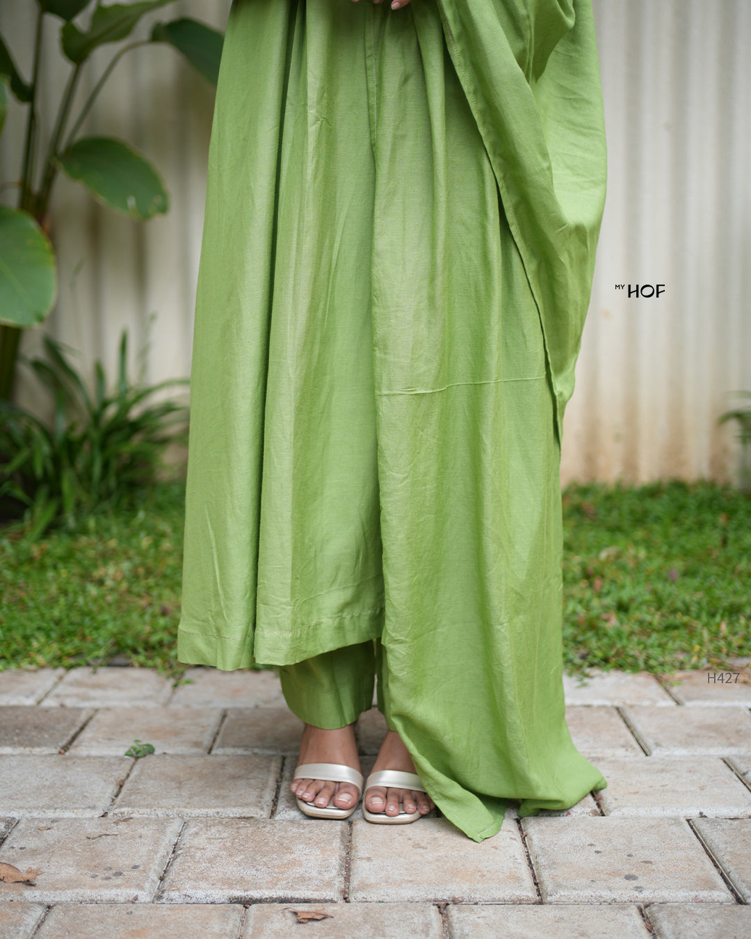 MyHof Green Suit Set Hand Embroidery In Linen