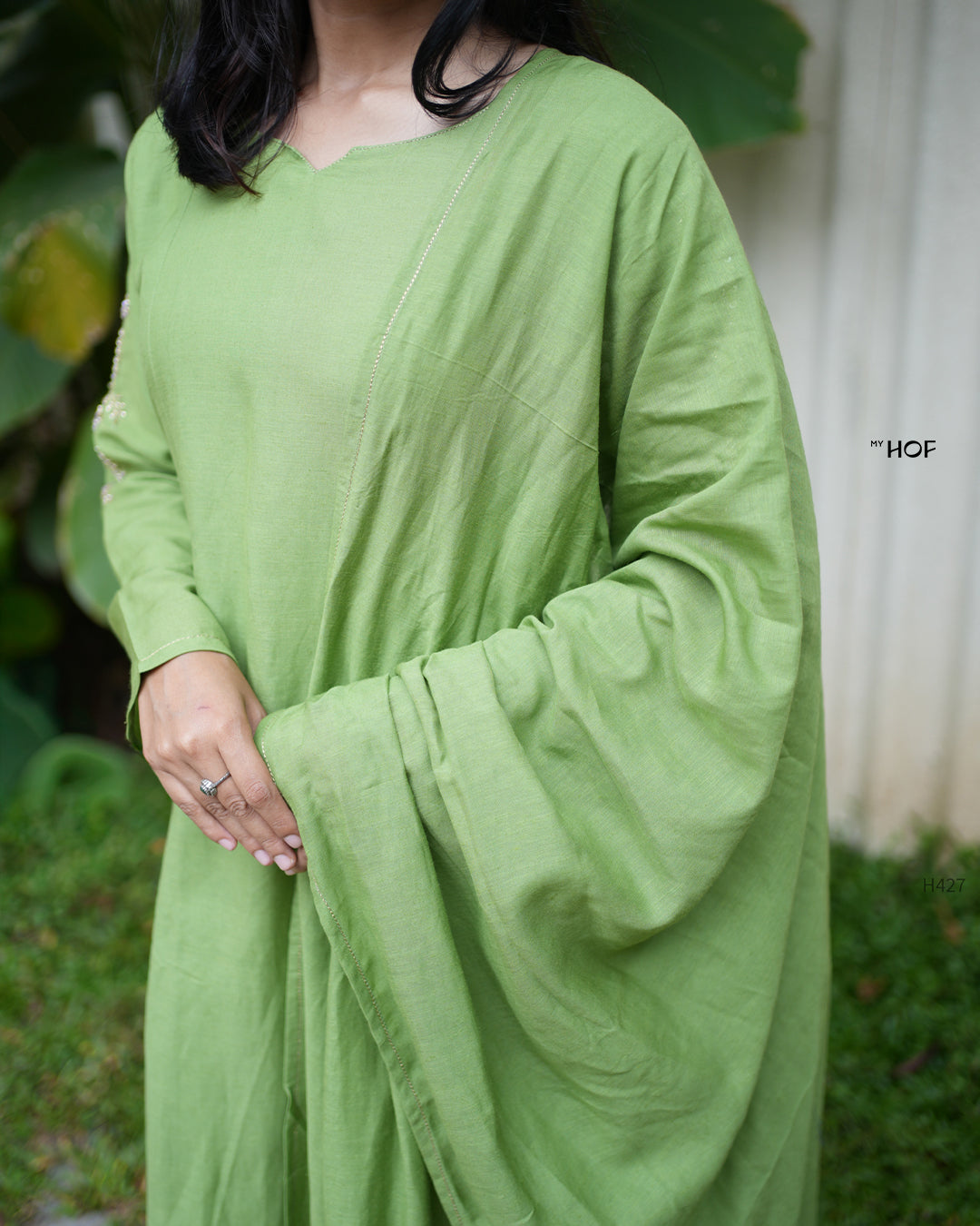 MyHof Green Suit Set Hand Embroidery In Linen