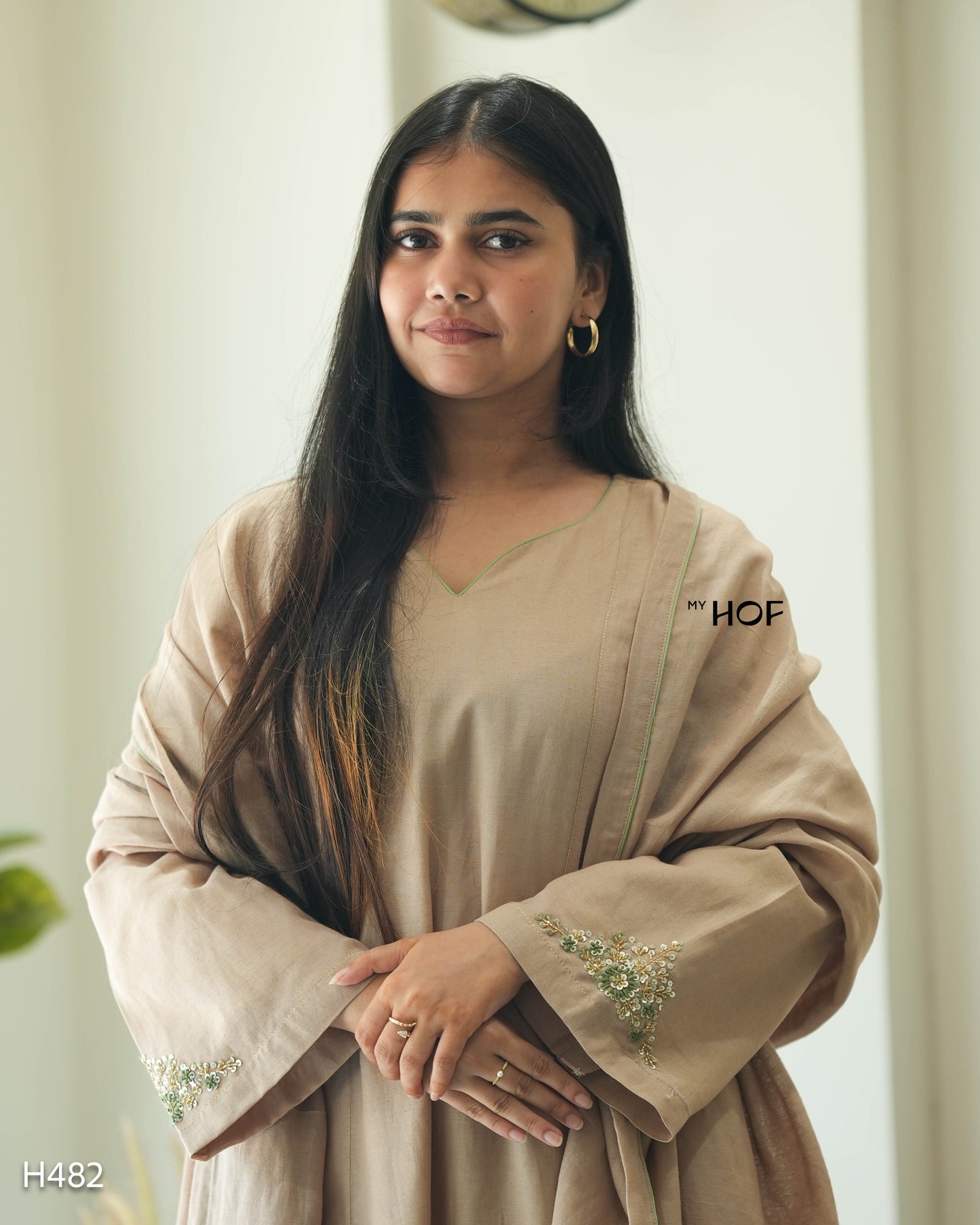 MY HOF Ivory Suit Set With Floral Hand Embroidery In Linen