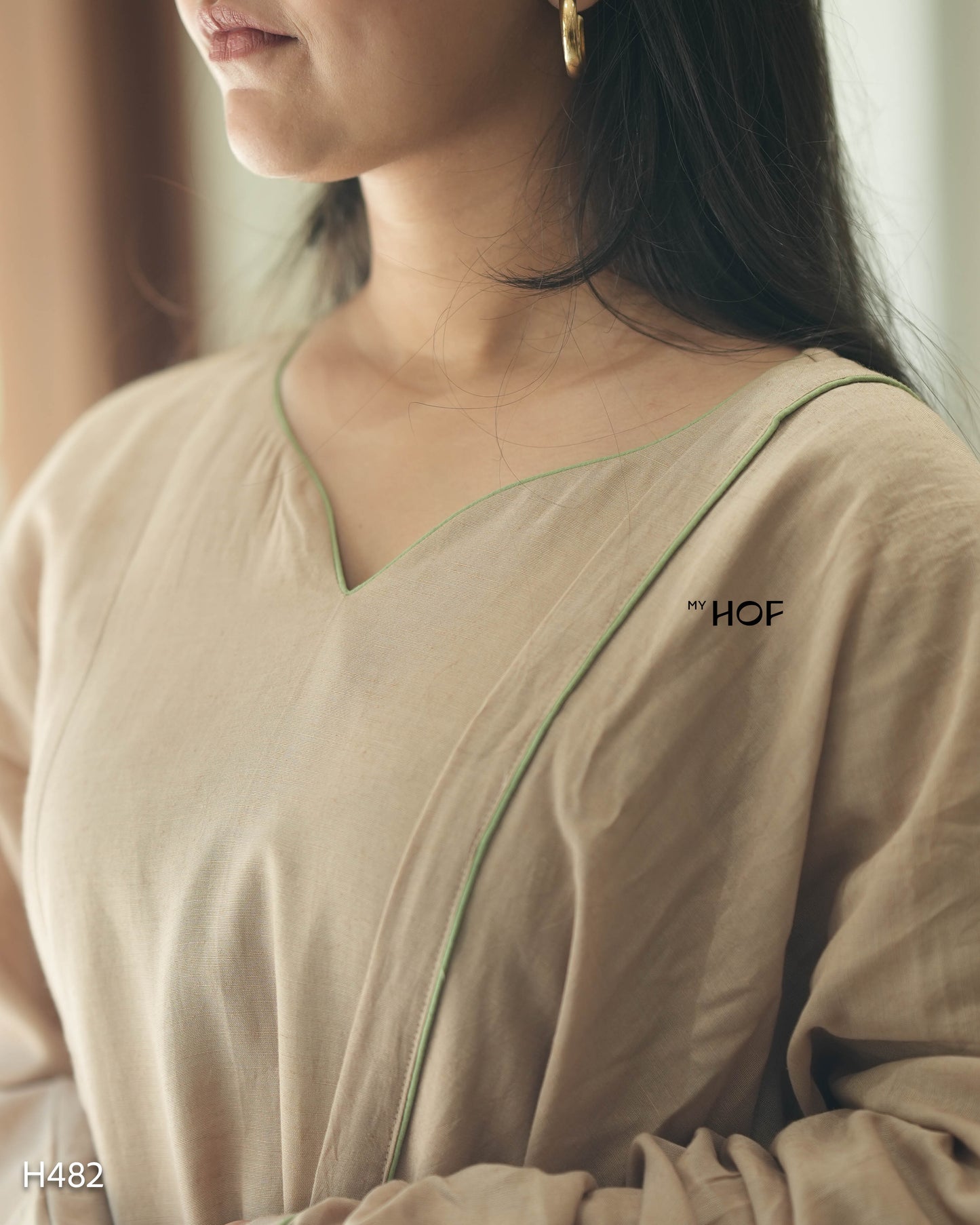 MY HOF Ivory Suit Set With Floral Hand Embroidery In Linen