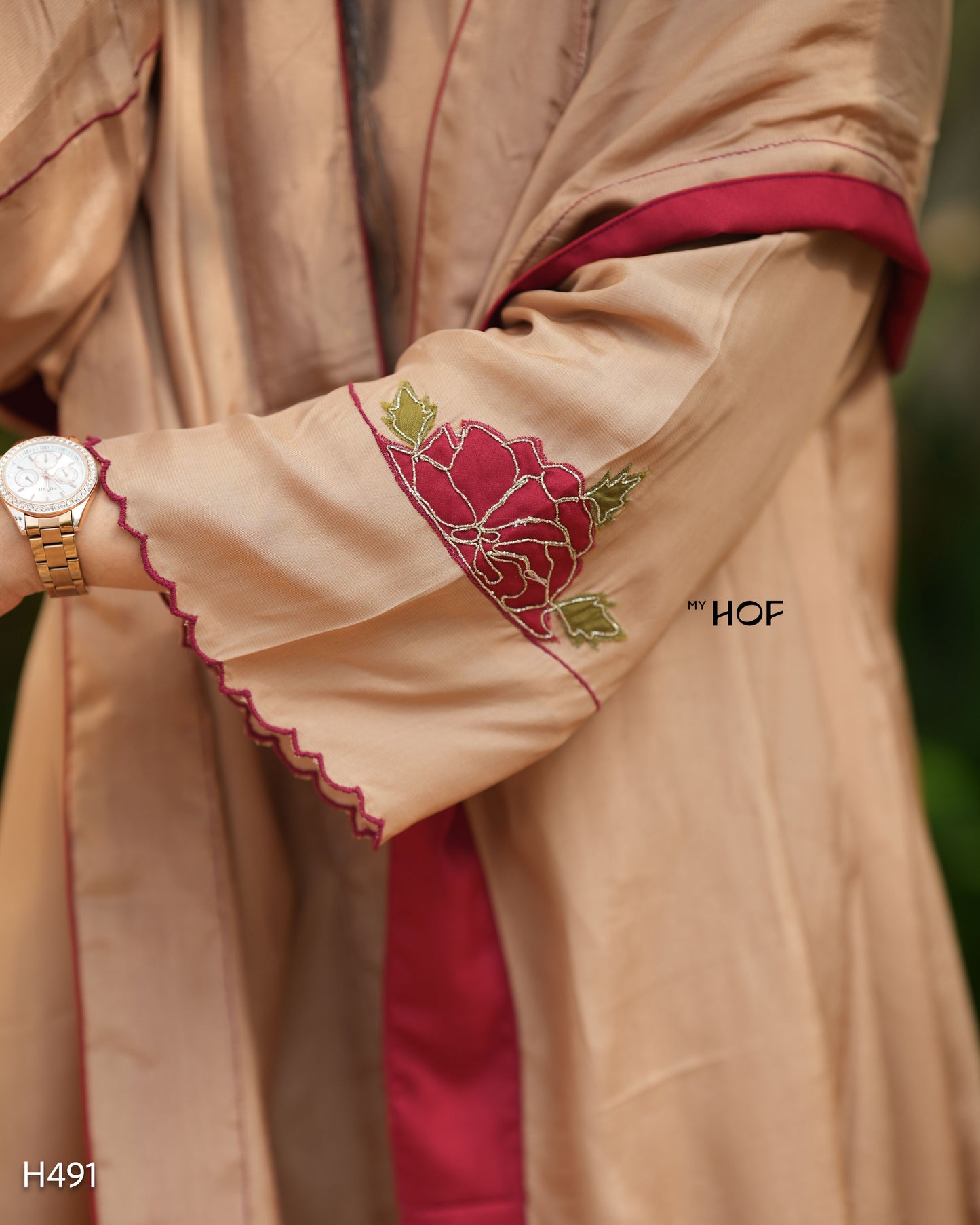 MY HOF Caramel Suit Set With Floral Thread Embroidery In Crepe