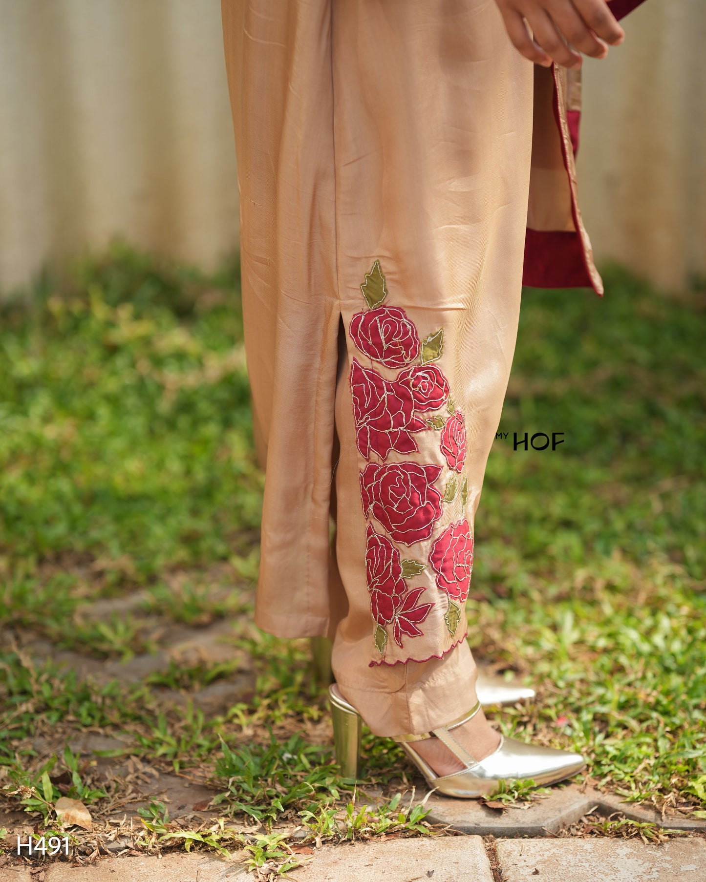 MY HOF Caramel Suit Set With Floral Thread Embroidery In Crepe