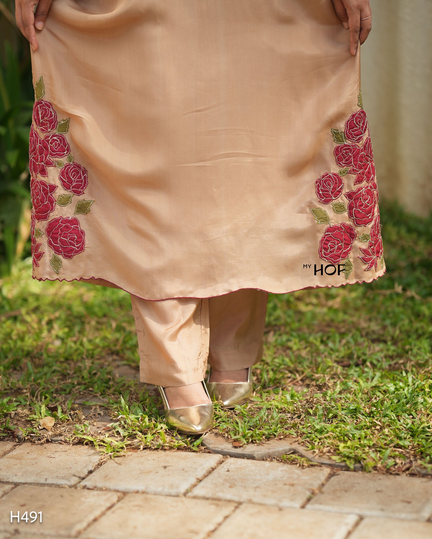 MY HOF Caramel Suit Set With Floral Thread Embroidery In Crepe