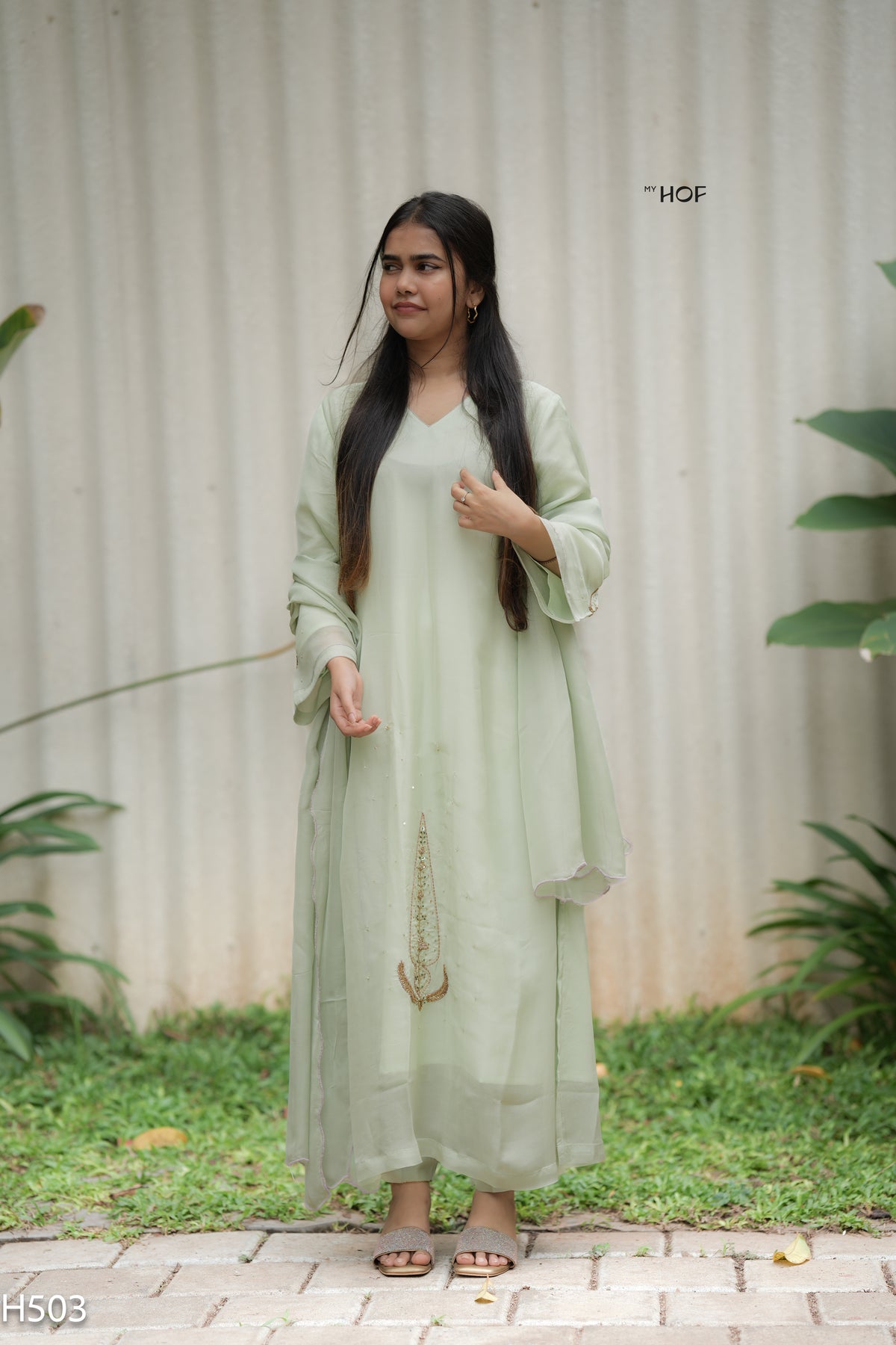 MY HOF Pista Green Suit Set With Hand Embroidery In Organza