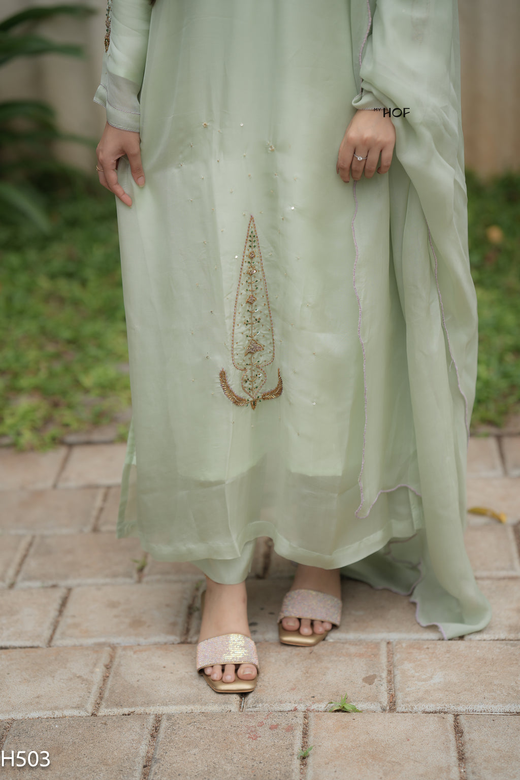 MY HOF Pista Green Suit Set With Hand Embroidery In Organza