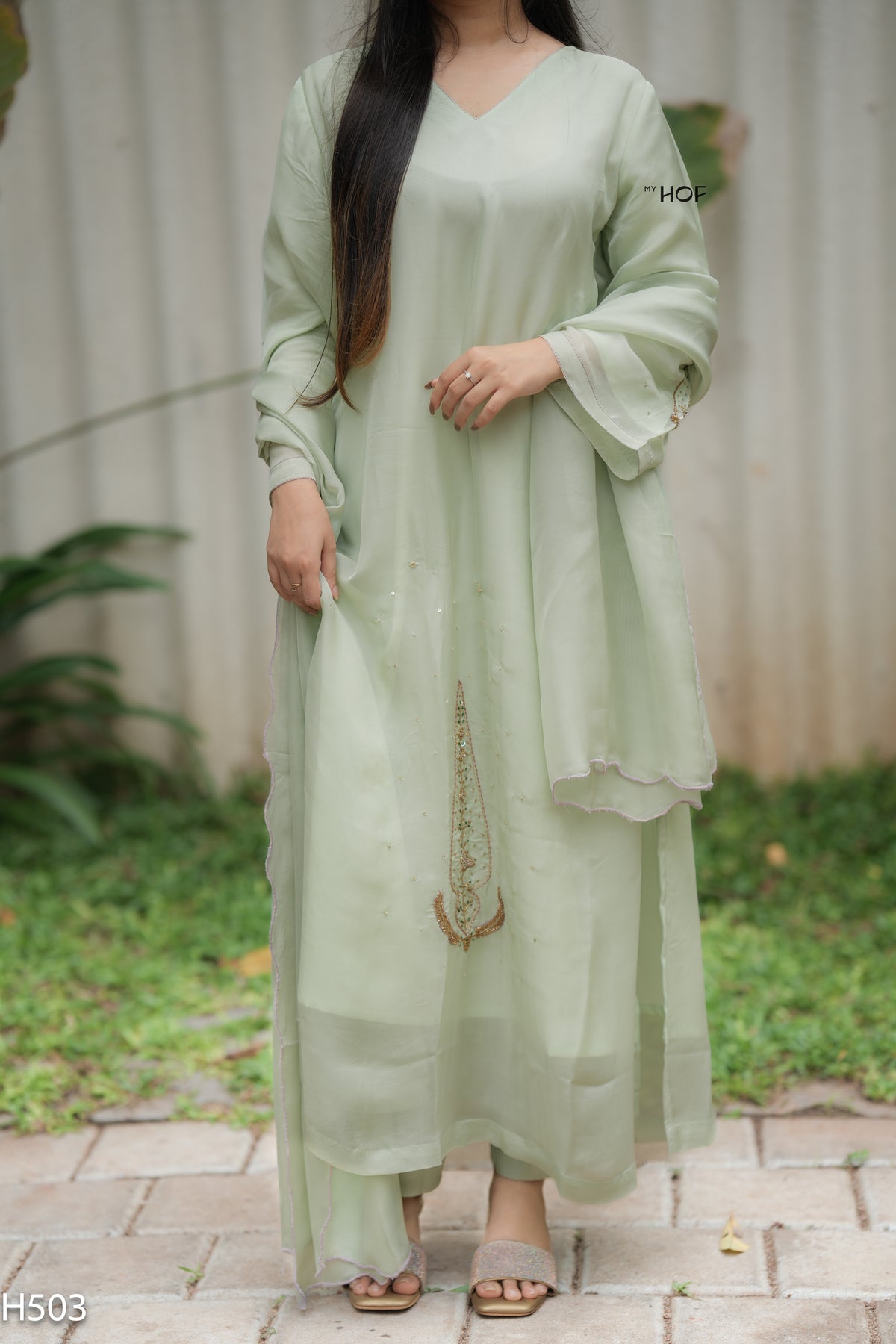 MY HOF Pista Green Suit Set With Hand Embroidery In Organza