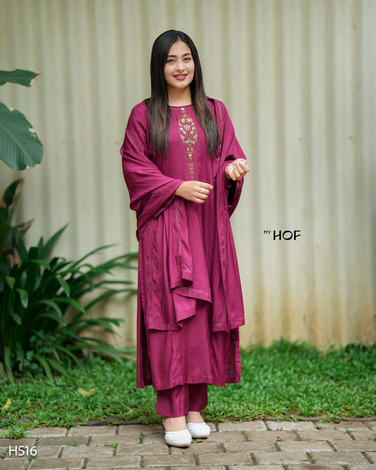 MY HOF Berry pink  Suit Set With Hand Embroidery In Muslin