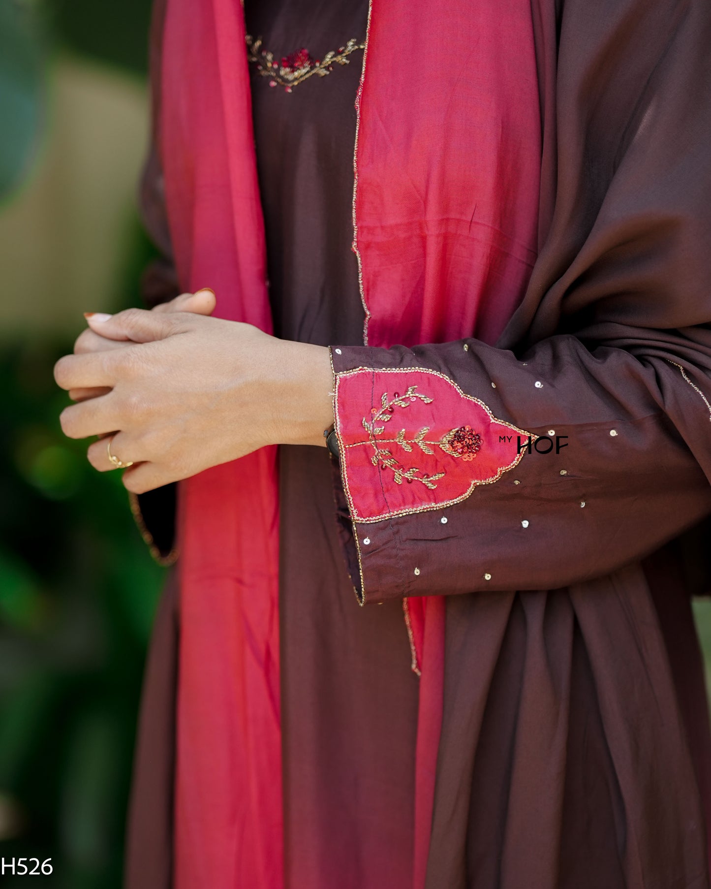 MY HOF Brown And Maroon Dual Shade Suit Set With Hand Embroidery In Muslin (H526)