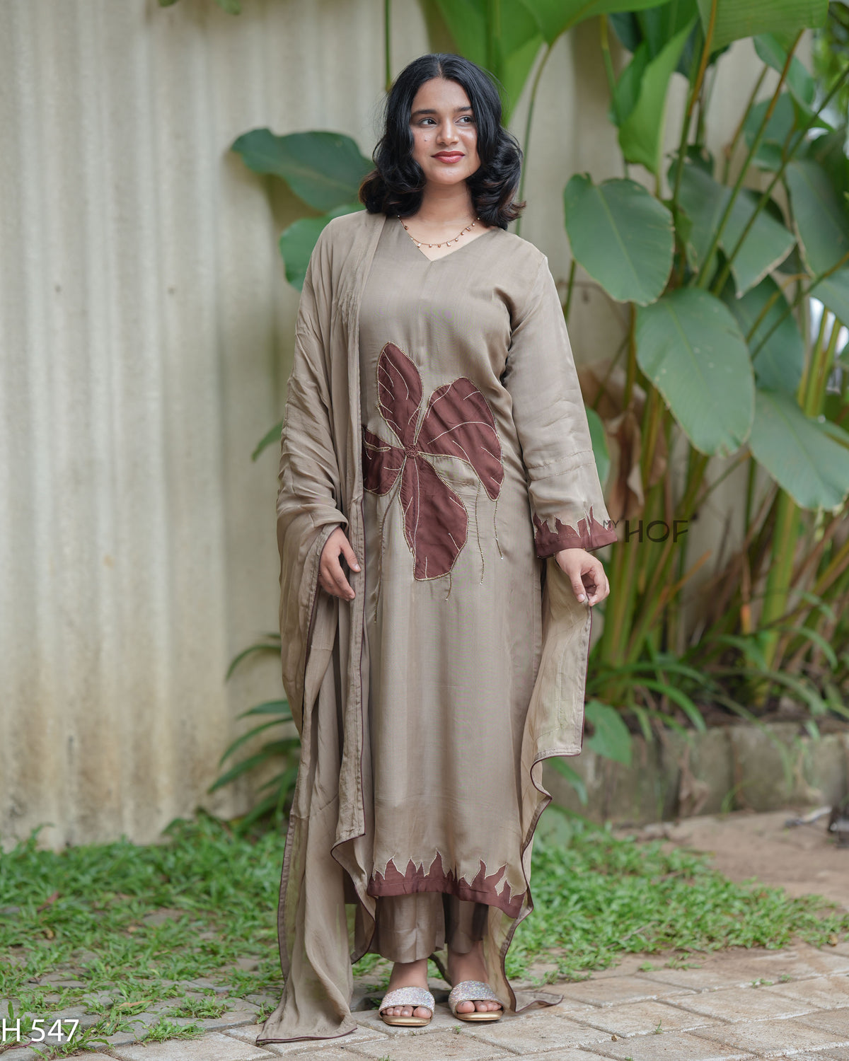 MY HOF Mashroom Grey Suit Set With Brown Contrasting In Organza (H547)