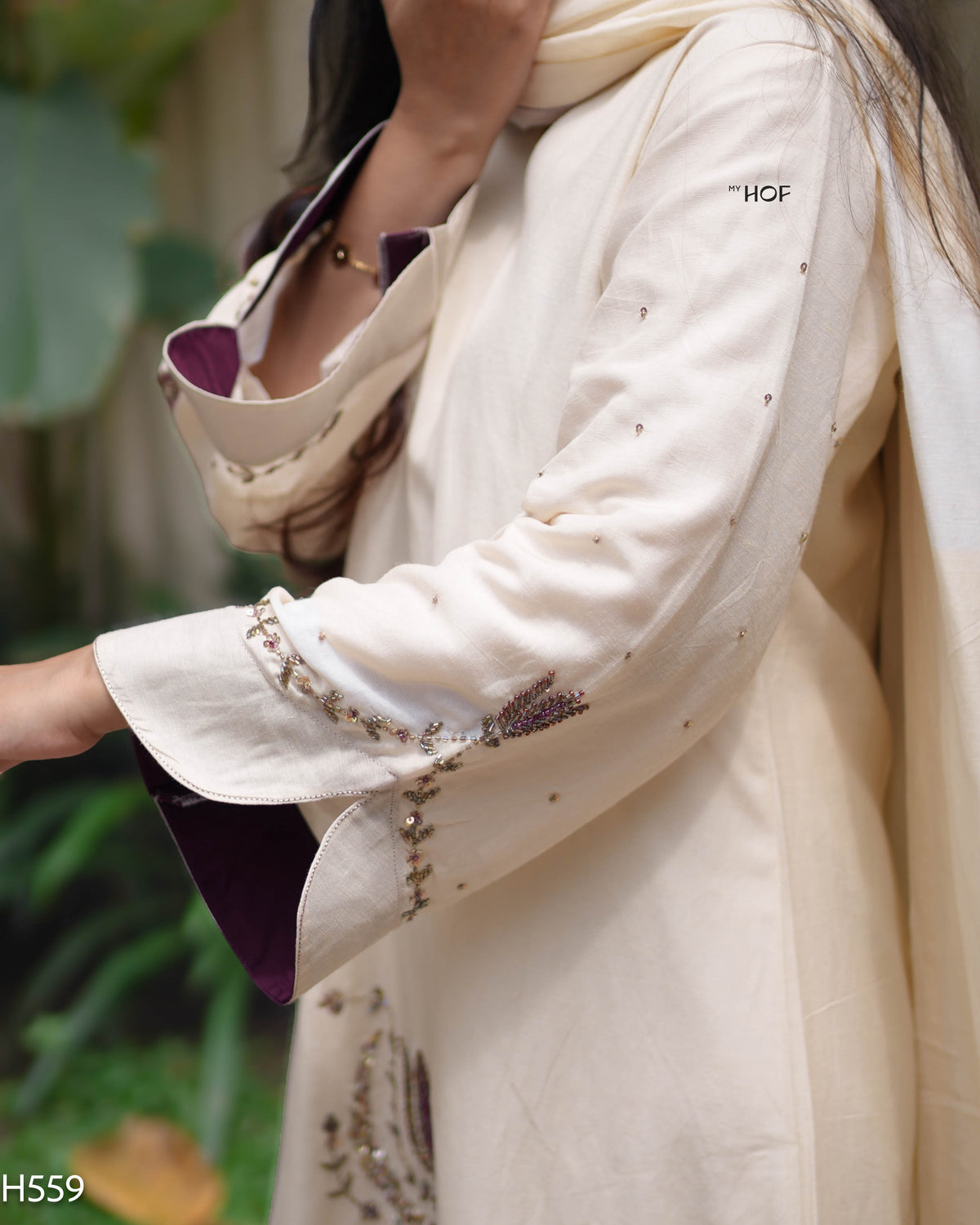 MyHof Off White Suit Set With Hand Embroidery In Linen (H559)