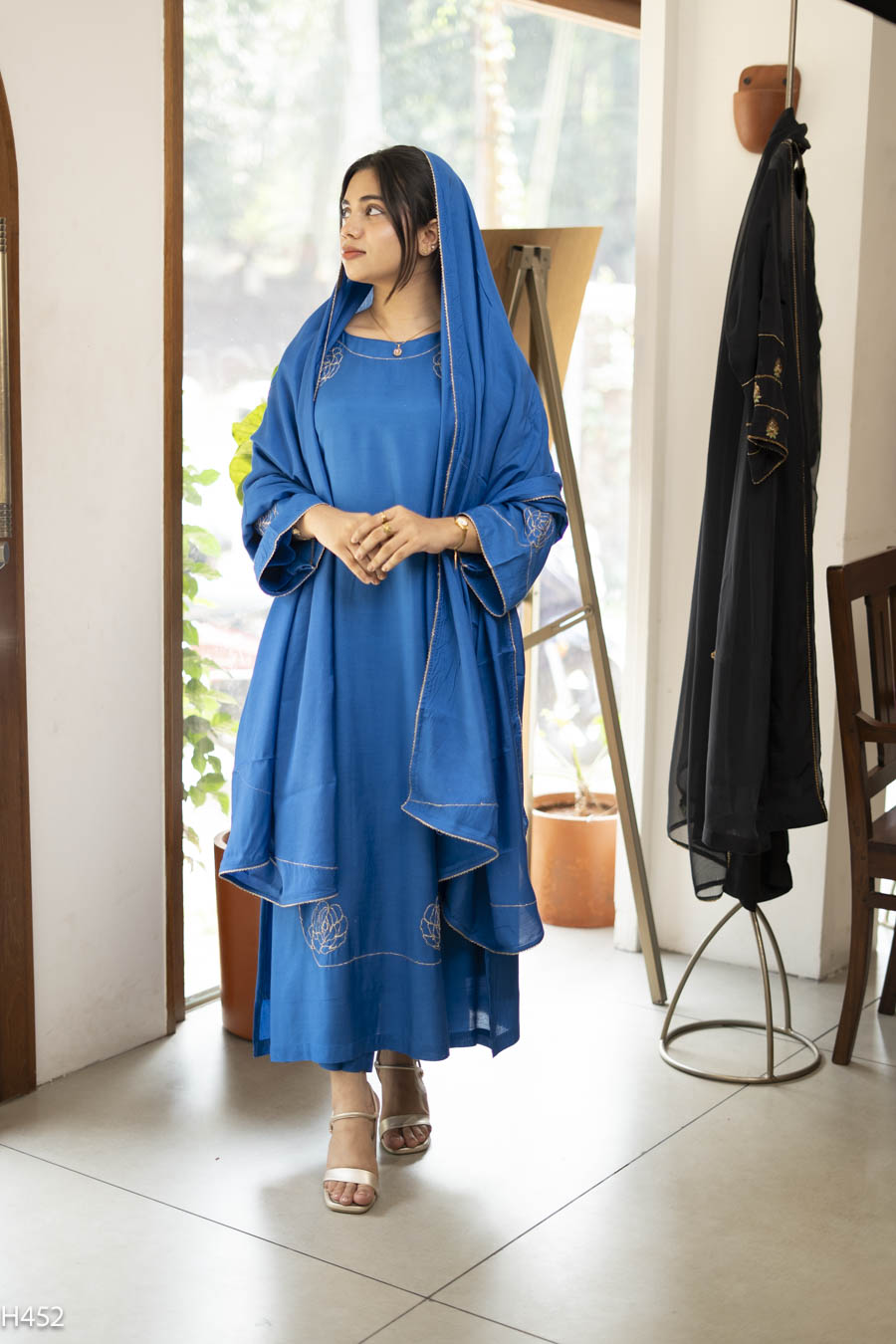 MY HOF Electric Blue Suit Set With Floral embroidery In Muslin